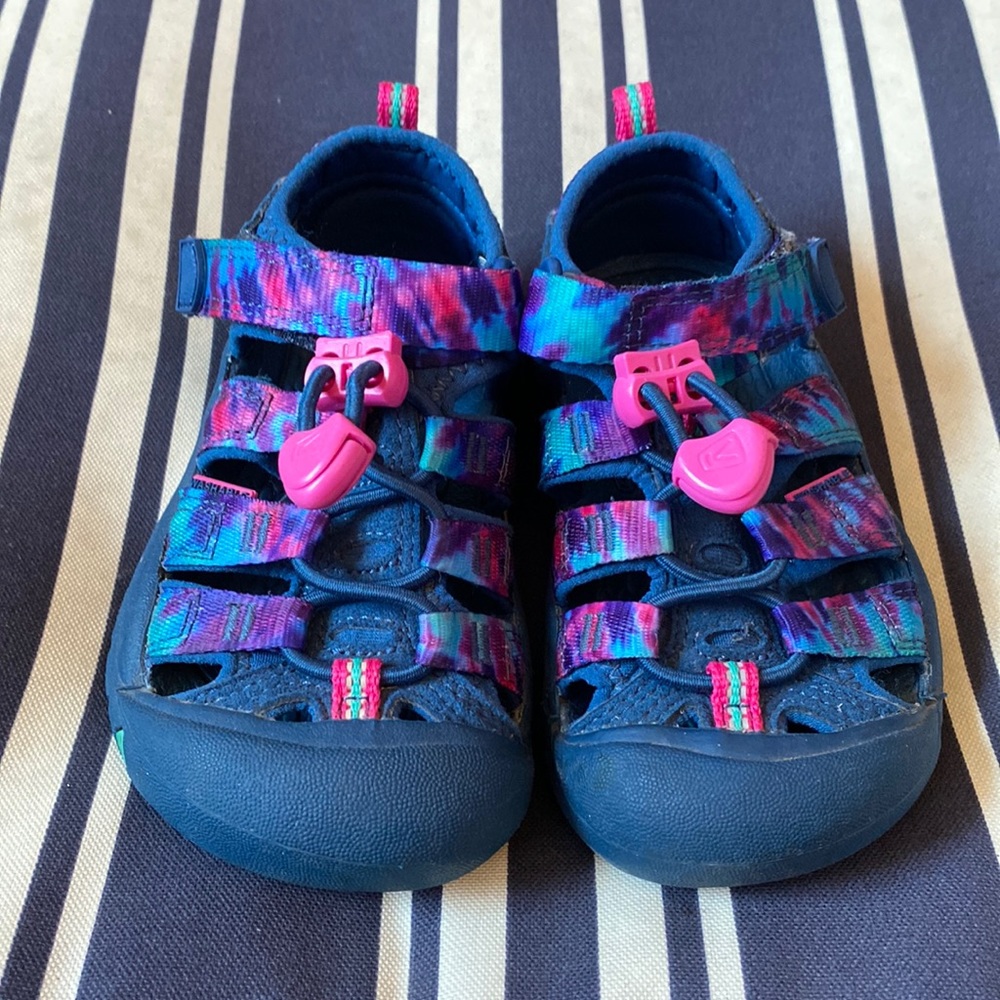 Keen outdoor closed-toe sandal.